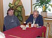 Václav Palacký zapisuje na výroční schůzi SDH 1.1.2006