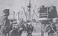 Naloďování československých vojáků v Alexandrii na plavbu do Tobruku.
